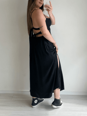 Vestido Midi com fenda Preto