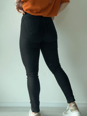 Calça Skinny Preta Básica